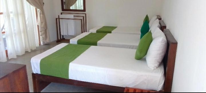 Отель Kayjay Palms Passikudah Экстерьер фото
